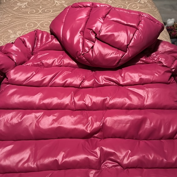 NWT Women’s Magenta Puffer Jacket - Large - Picture 9 of 9